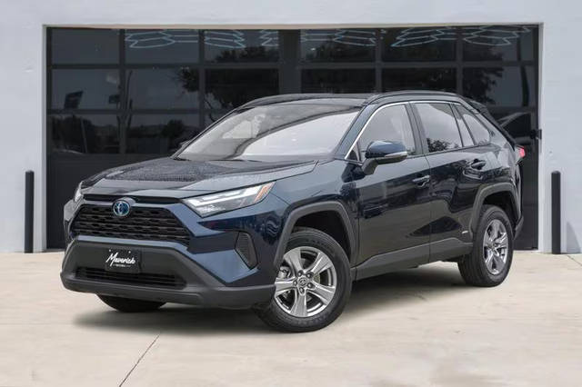 2022 Toyota RAV4 Hybrid XLE AWD photo