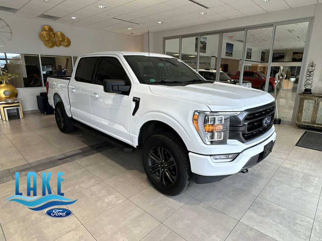 2022 Ford  XLT 4WD photo