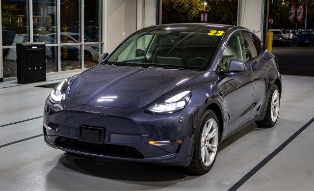 2023 Tesla Model Y Long Range AWD photo