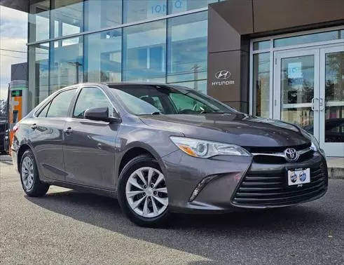 2016 Toyota Camry LE FWD photo