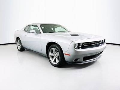 2022 Dodge Challenger SXT RWD photo