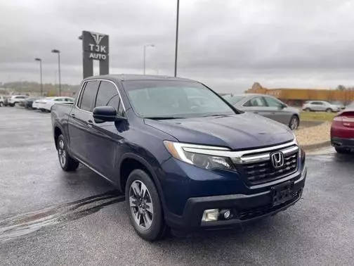 2017 Honda Ridgeline RTL-T AWD photo