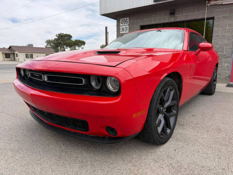 2015 Dodge Challenger SXT RWD photo