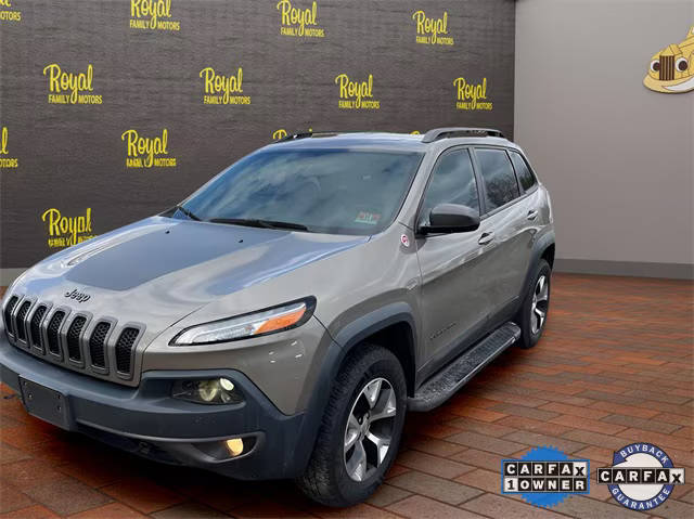 2017 Jeep Cherokee Trailhawk 4WD photo