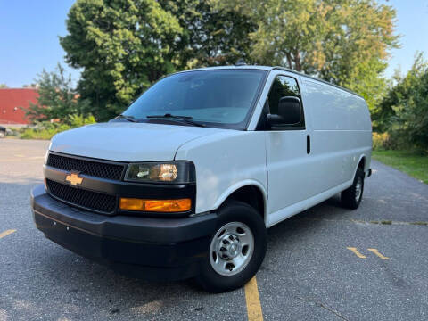 2019 Chevrolet Express Cargo  RWD photo