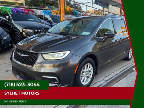 2021 Chrysler Pacifica Minivan Touring L FWD photo