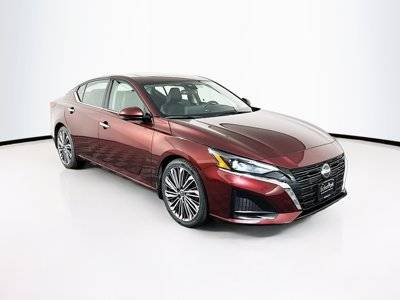 2023 Nissan Altima 2.5 SL FWD photo