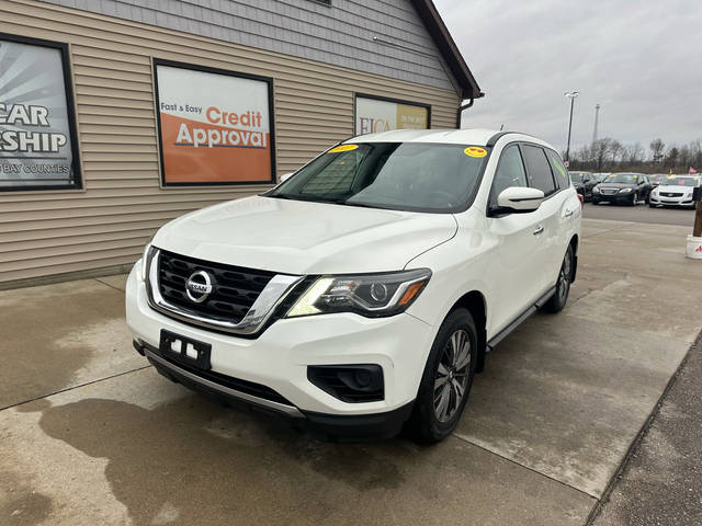 2017 Nissan Pathfinder Platinum FWD photo