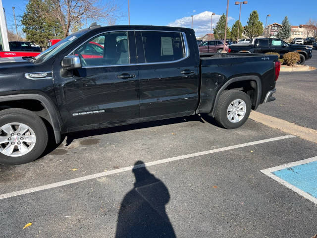 2022 GMC Sierra 1500 SLE 4WD photo