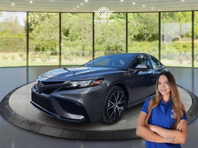 2022 Toyota Camry SE FWD photo