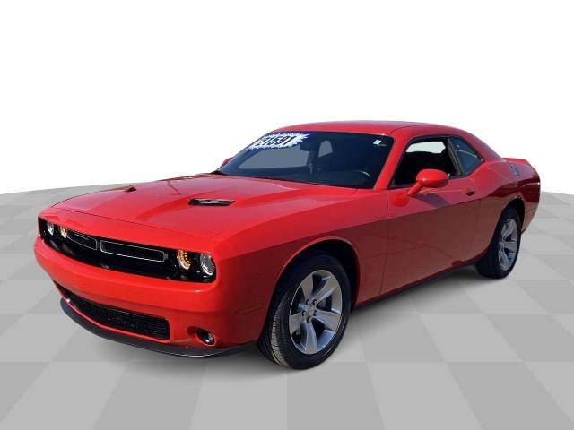 2021 Dodge Challenger SXT RWD photo