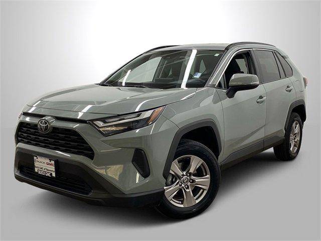 2022 Toyota RAV4 XLE AWD photo