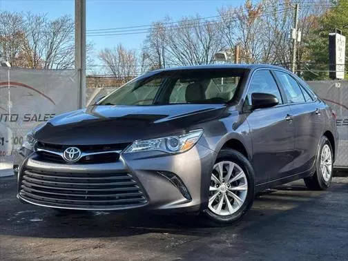 2016 Toyota Camry LE FWD photo