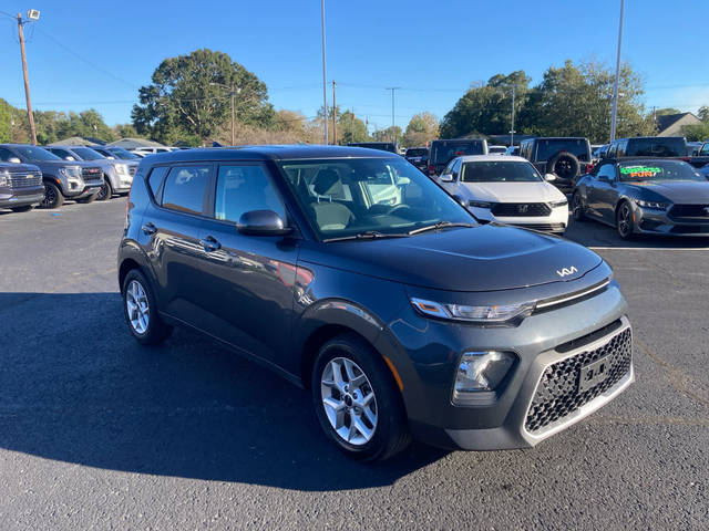 2022 Kia Soul LX FWD photo