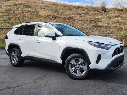2022 Toyota RAV4 XLE FWD photo