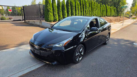 2021 Toyota Prius XLE FWD photo