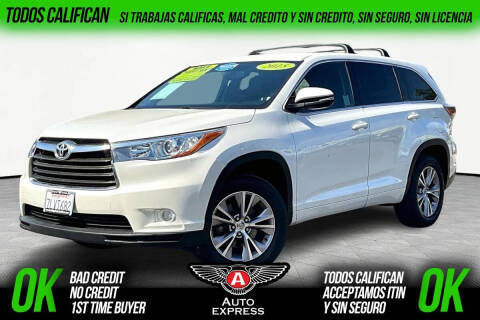 2015 Toyota Highlander LE FWD photo