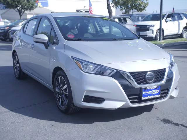 2021 Nissan Versa SV FWD photo