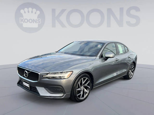 2019 Volvo S60 Momentum FWD photo