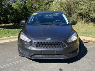 2018 Ford Focus SE FWD photo