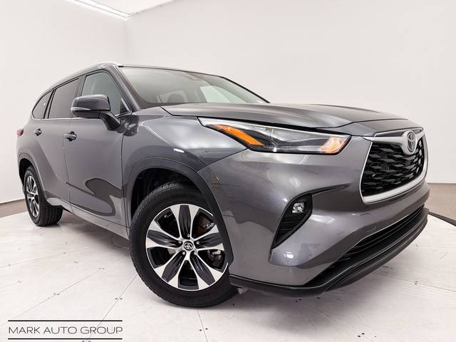 2022 Toyota Highlander XLE FWD photo