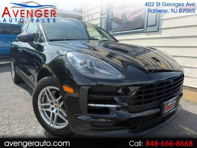 2021 Porsche Macan AWD photo