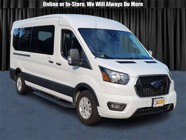 2022 Ford Transit Passenger Wagon XL RWD photo