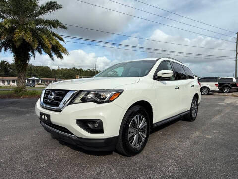 2018 Nissan Pathfinder SV 4WD photo