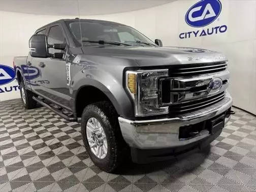 2018 Ford F-250 Super Duty XL 4WD photo