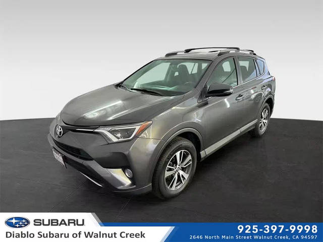 2016 Toyota RAV4 XLE FWD photo