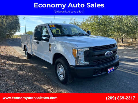 2017 Ford F-350 Super Duty XL RWD photo