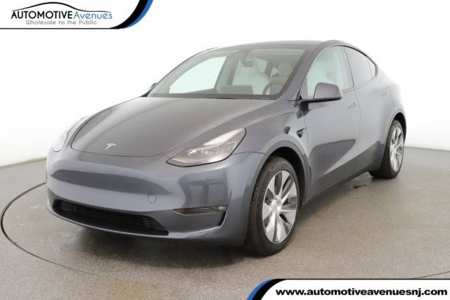 2023 Tesla Model Y Long Range AWD photo