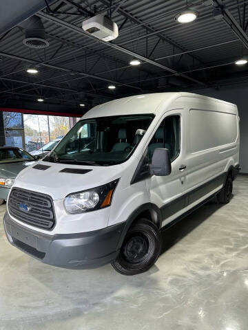 2017 Ford Transit Van  RWD photo