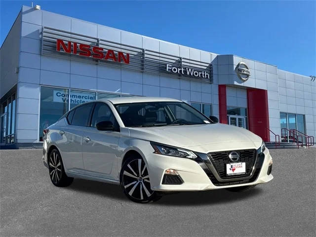 2021 Nissan Altima 2.5 SR FWD photo