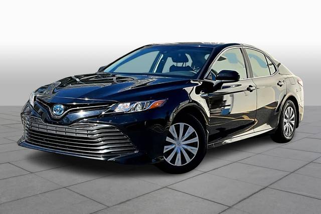 2020 Toyota Camry Hybrid LE FWD photo