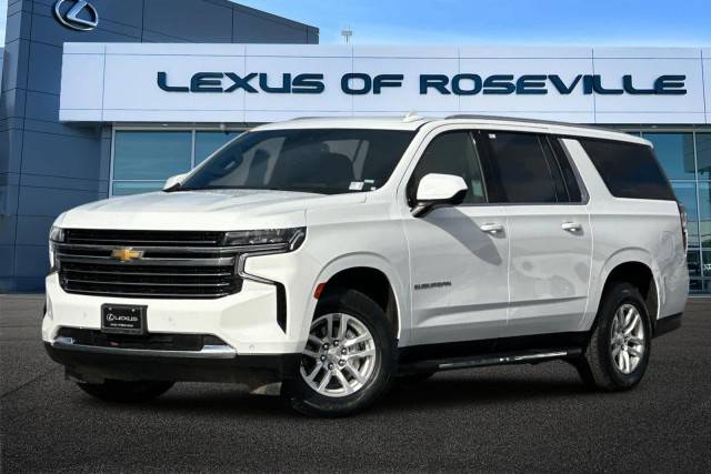 2023 Chevrolet Suburban LT 4WD photo