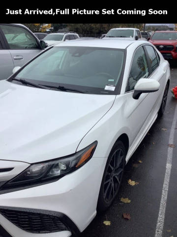 2021 Toyota Camry SE FWD photo