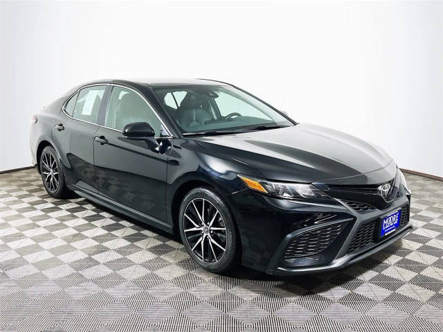 2021 Toyota Camry SE FWD photo