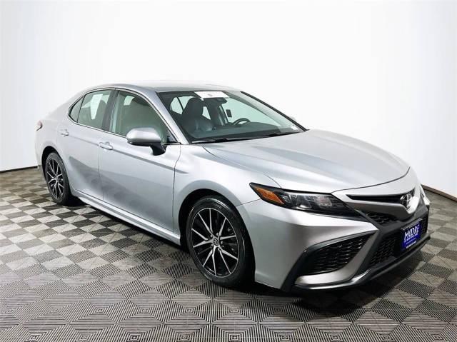 2021 Toyota Camry SE FWD photo