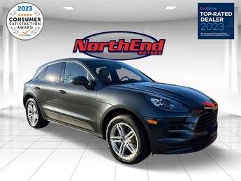 2021 Porsche Macan  AWD photo