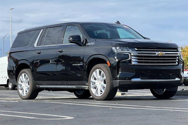 2023 Chevrolet Suburban High Country 4WD photo