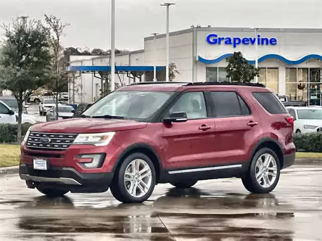 2017 Ford Explorer XLT FWD photo