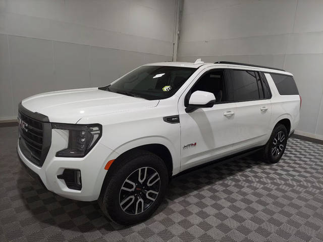 2023 GMC Yukon XL AT4 4WD photo