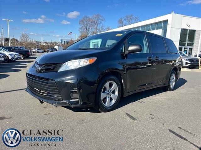 2020 Toyota Sienna L FWD photo