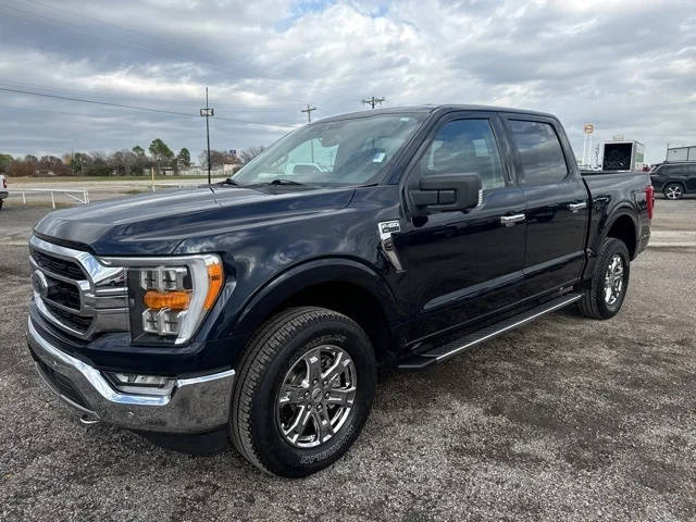 2021 Ford F-150 XLT 4WD photo