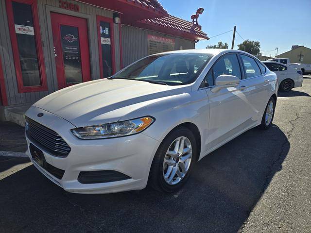 2016 Ford Fusion SE FWD photo