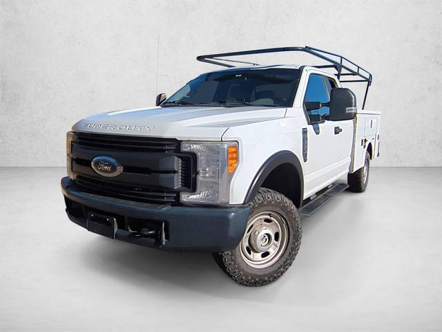 2017 Ford F-350 Super Duty XL 4WD photo