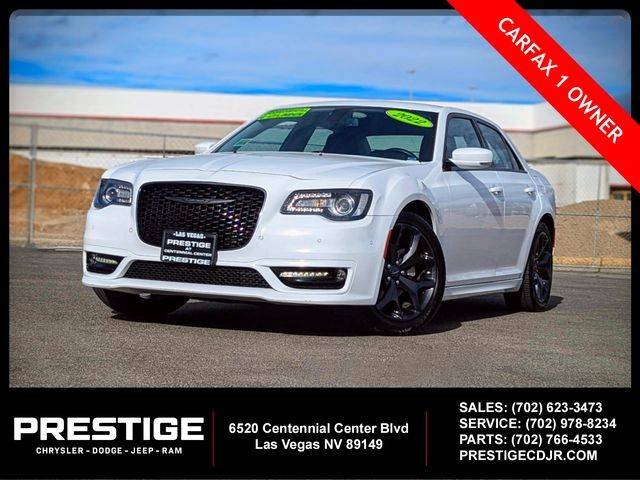 2022 Chrysler 300 Touring L RWD photo