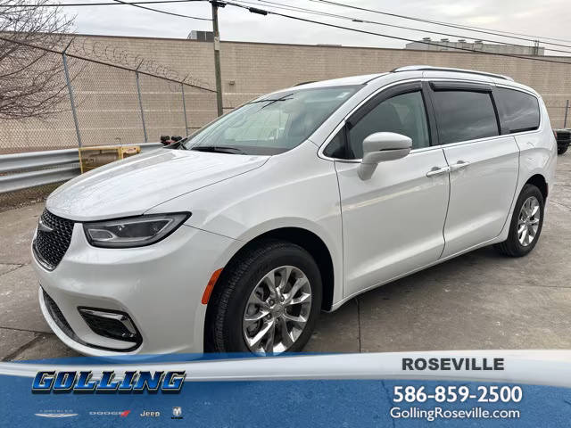 2021 Chrysler Pacifica Minivan Touring L AWD photo