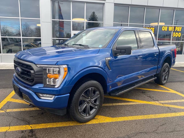 2023 Ford  XLT 4WD photo